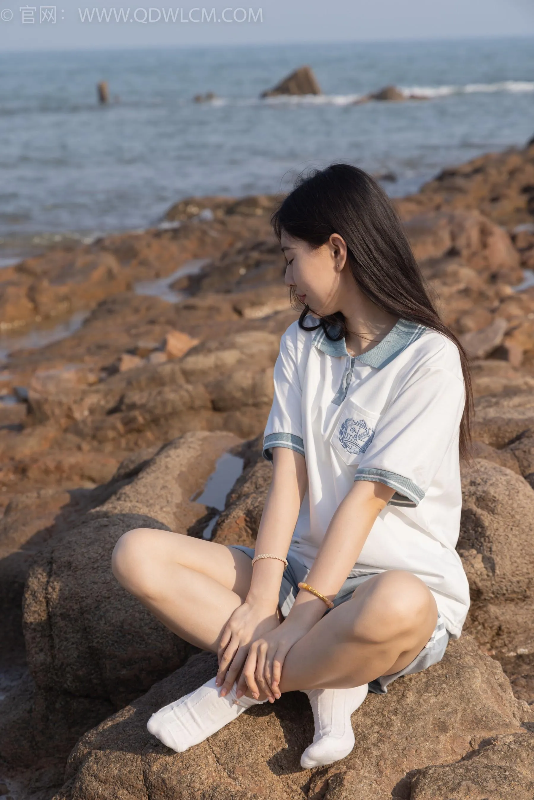 物恋传媒 NO.1567 美兔-海边的风 [151P]插图